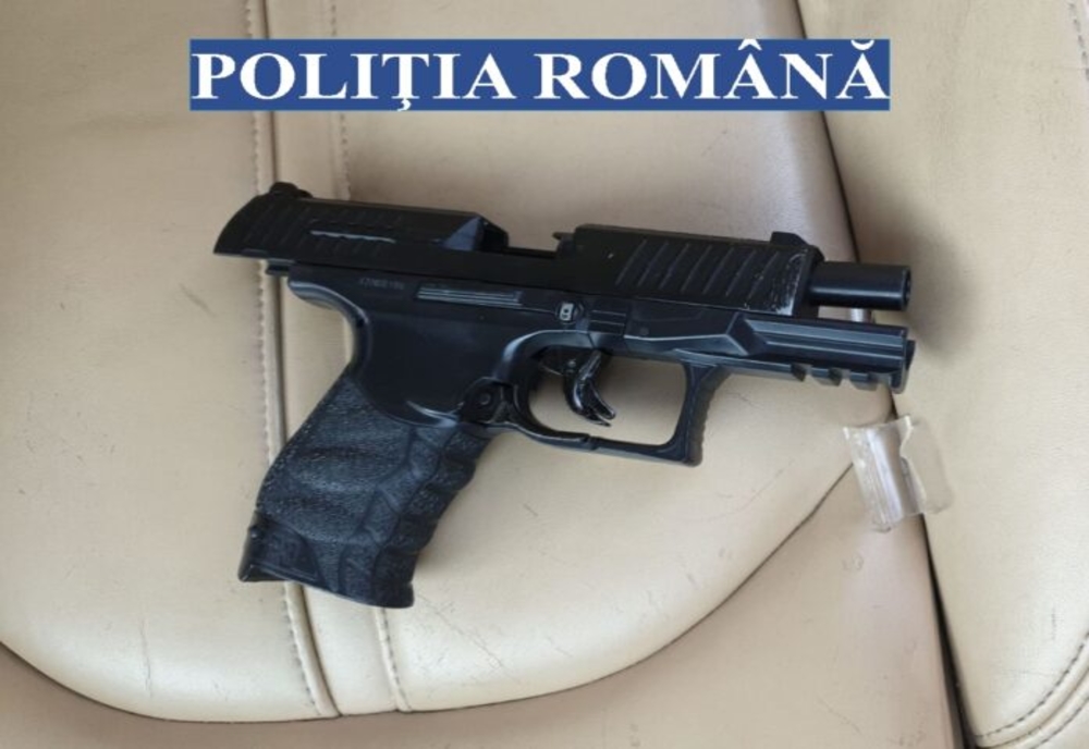 Dosar penal în cazul unei femei din Ploiești care a păstrat arma soțului decedat