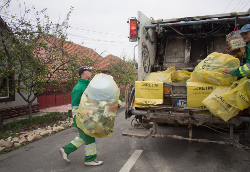 Societatea de salubrizare face controale la Timișoara. Cine nu colectează selectiv, rămâne cu gunoiul neridicat