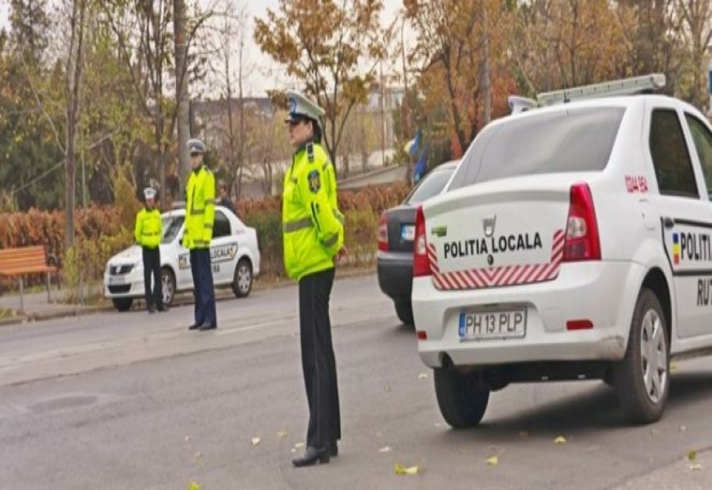 Doi polițiști locali răniți într-un accident în apropiere de Albești