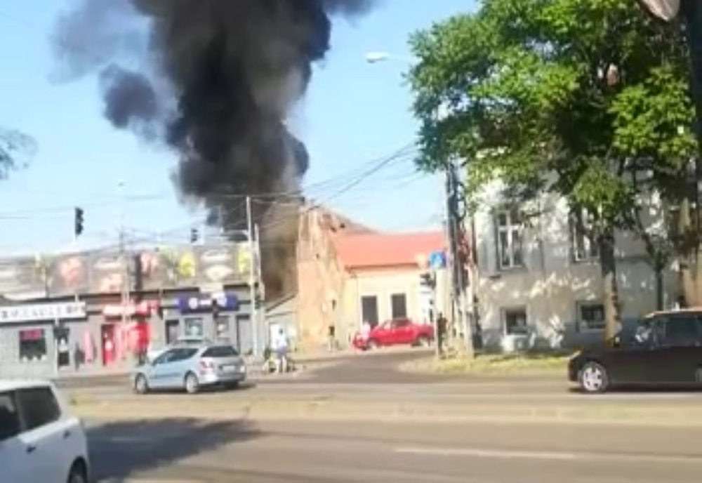 Incendiu în bazarul din Timișoara. Pericol de explozie