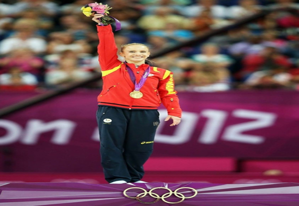 Fosta gimnastă Sandra Izbaşa renunţă la titlul de cetăţean de onoare al oraşului Buşteni