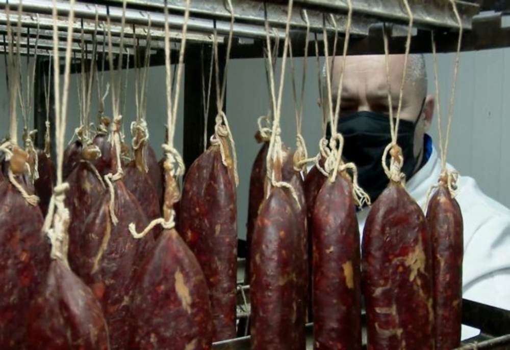 Un producător de carne din Buzău caută să angajeze 150 de persoane