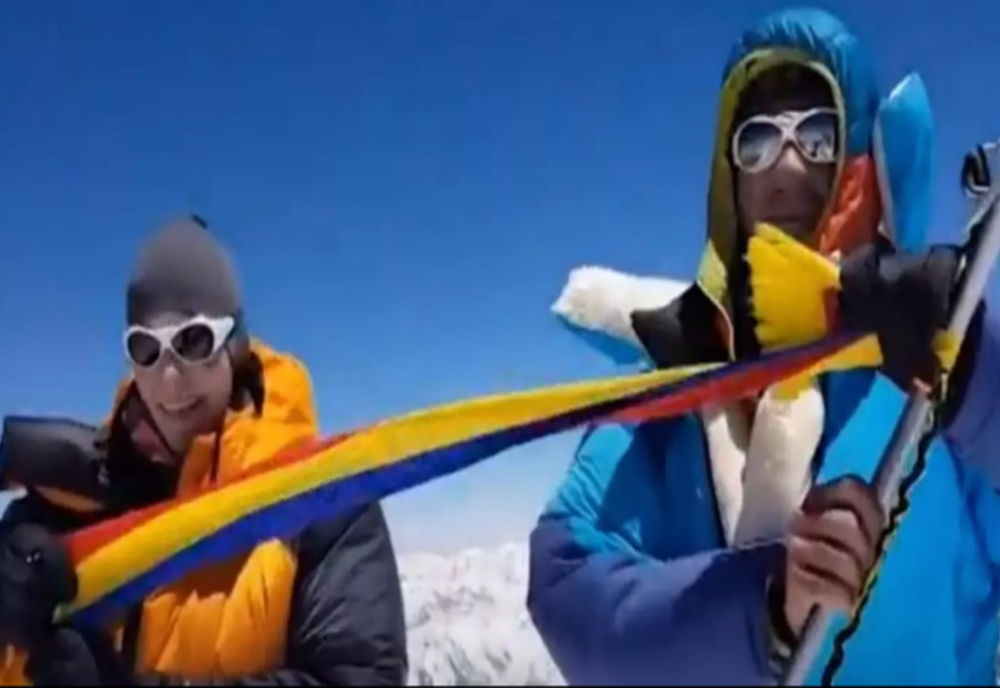 Doi alpiniști români au atins o performanță greu de egalat: două vârfuri de 8.000 de metri, escaladate în același sezon