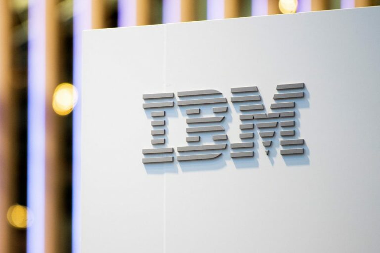 Ce decizie a luat gigantul IBM, privind valul 4 de COVID