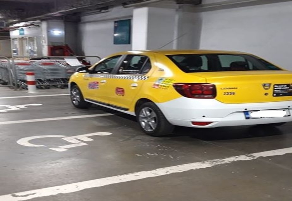 Prahova. Şoferi amendaţi pentru că au parcat pe locurile destinate persoanelor cu dizabilităţi