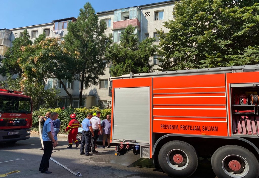 Incendiu într-un bloc din Constanța. 10 persoane evacuate