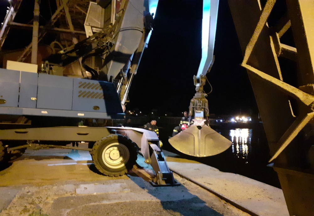 FOTO VIDEO Cățel salvat apă în Portul Constanța
