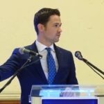 Lui Sighiartău, Dumnezeul politicii i-a dăruit o vilă de un sfert de milion și o limuzină