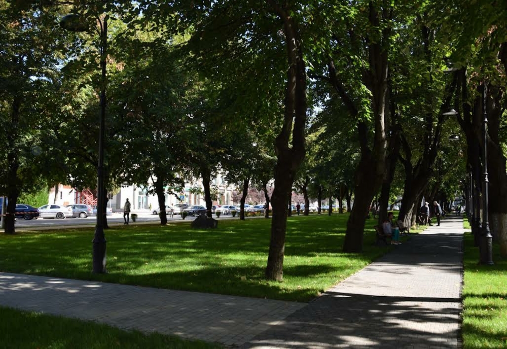 Parcul Mitropoliei din Târgoviște va fi redeschis de Zilele Cetății