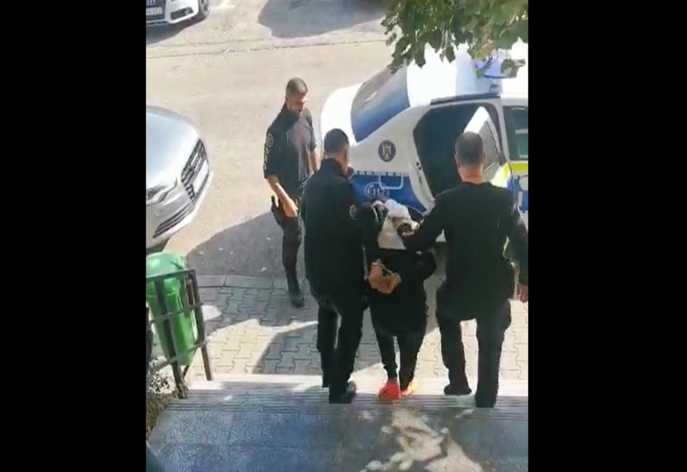 VIDEO. Poliţiştii l-au reţinut pe bărbatul din Olt care şi-a răpit fosta concubină