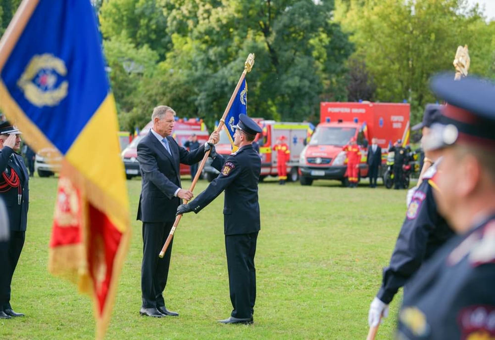 Președintele României, Klaus Iohannis, a acordat Drapelul de Luptă Inspectoratului pentru Situații de Urgență Mehedinți