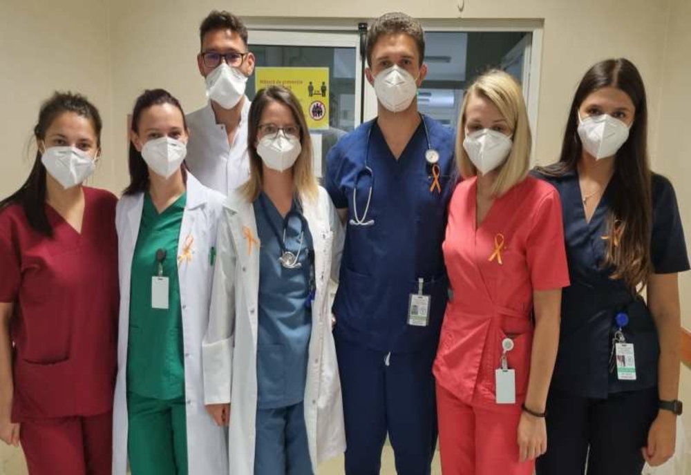 Angajaţii Spitalului ”Victor Babeş” au purtat  haine sau accesorii portocalii, de Ziua Siguranţei Pacientului