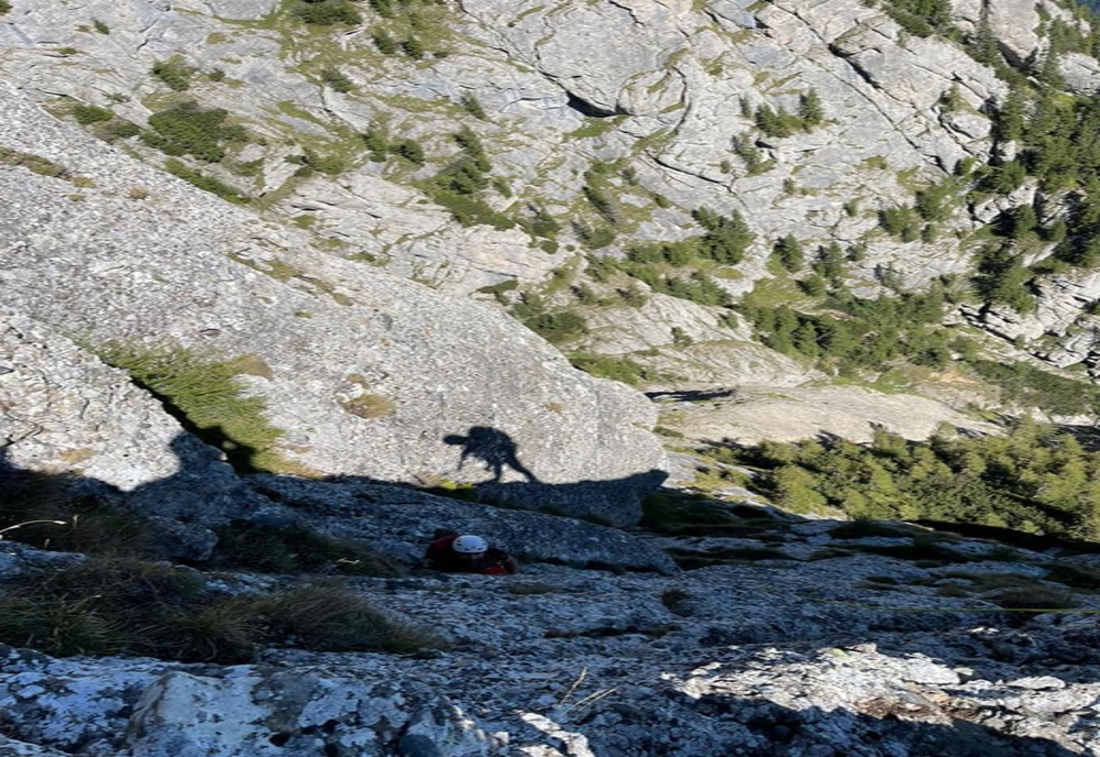 Alpinist de 61 de ani grav rănit în Bucegi. Se așteaptă intervenția elicopterului SMURD