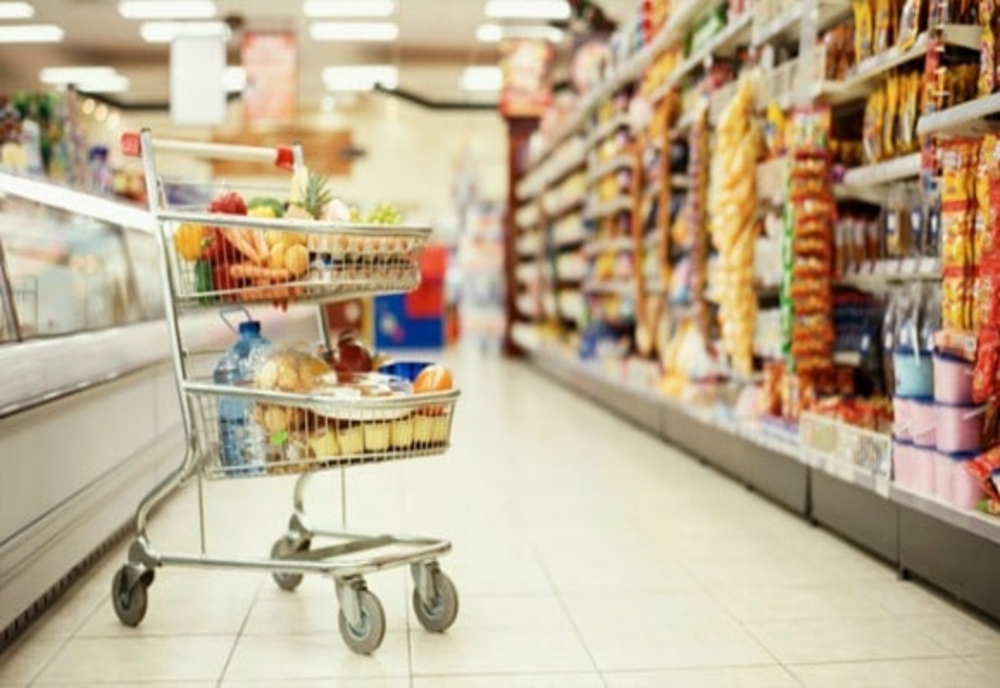 Supermarket din România, amendat pentru practici înșelătoare și agresive din cauza cupoanelor pentru reduceri