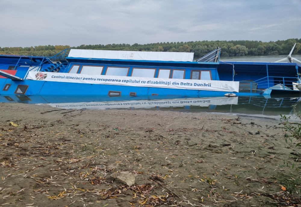 S-a scufundat pontonul inaugurat la Mahmudia de Raluca Turcan
