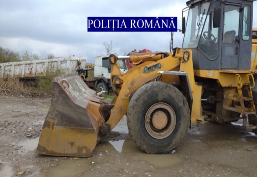 Firme din Dâmbovița care efectuau activități ilegale cu agregate minerale, depistate de polițiști