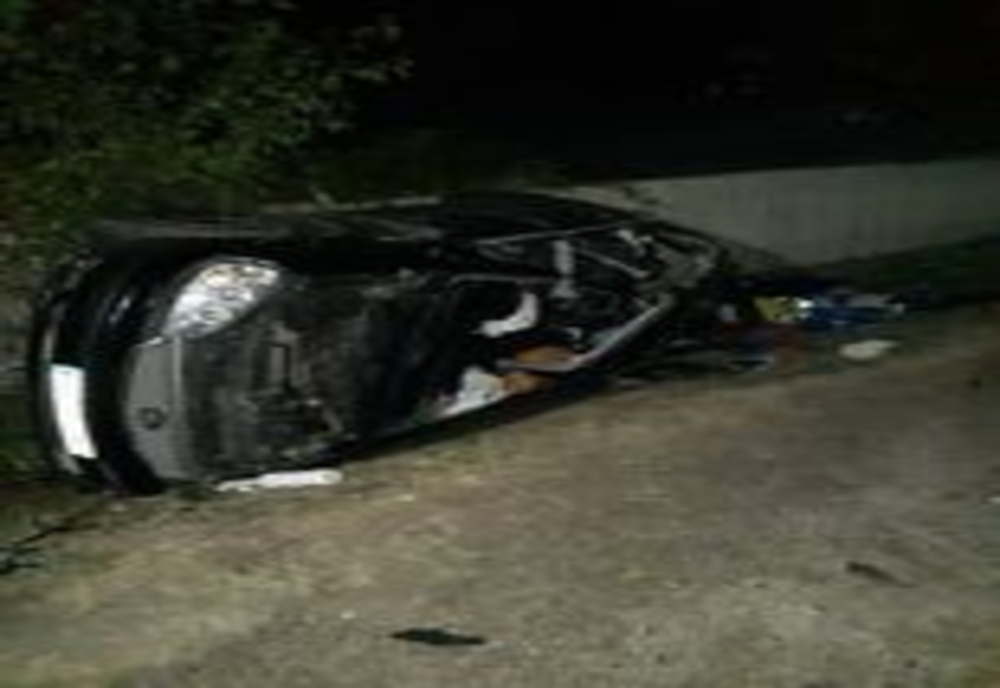 Accident mortal pe DN 61, la Bucşani, între un autotren şi un autoturism. Doi cetăţeni bulgari au decedat iar trei au fost transportaţi la spital