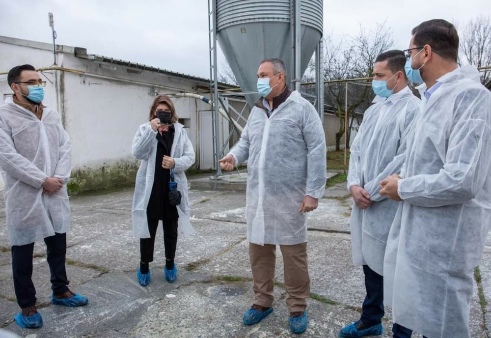 Prima vizită de lucru  a premierului Ciucă a avut loc la Vâlcea. Fermierii români au nevoie de ajutor, a declarat oficialul