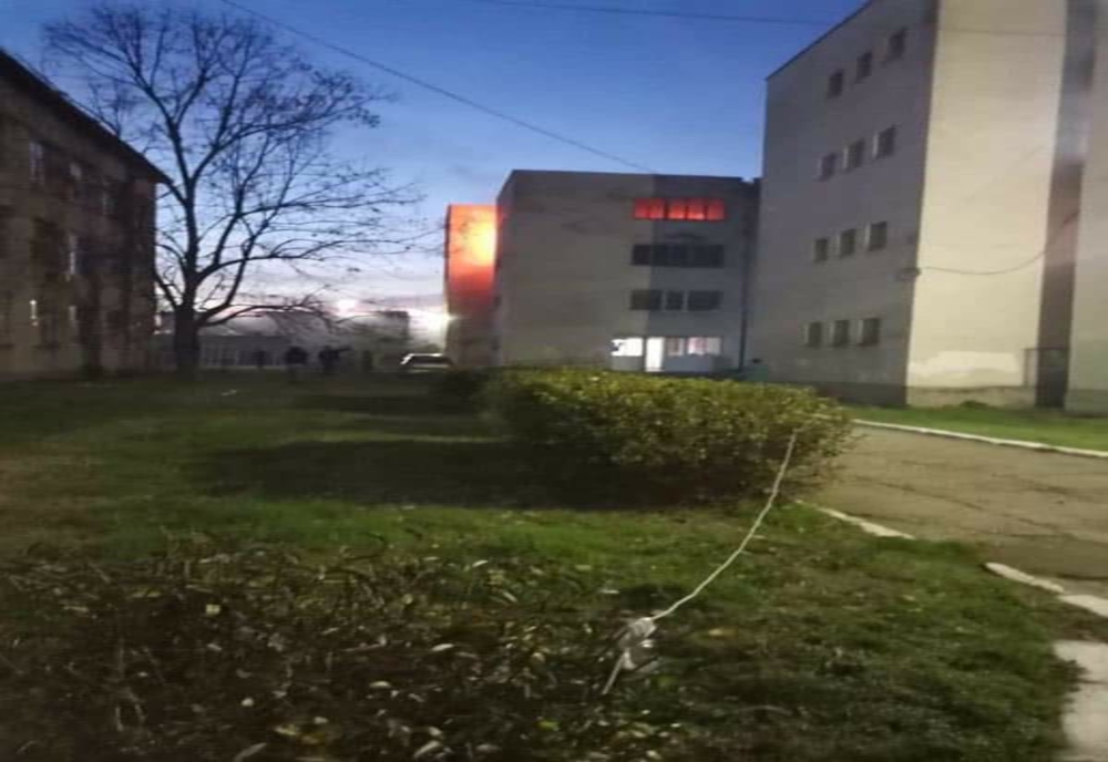 A luat foc căminul unui liceu din Dolj (Filiaşi)