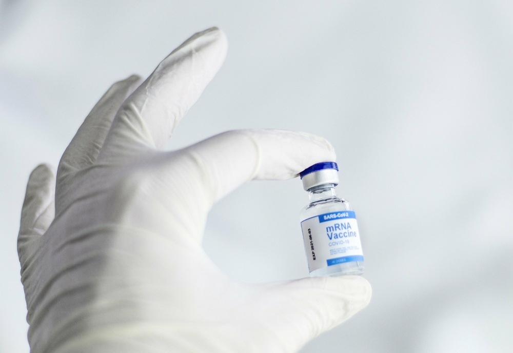 Se oprește vaccinarea anti-COVID-19 cu AstraZeneca, în România