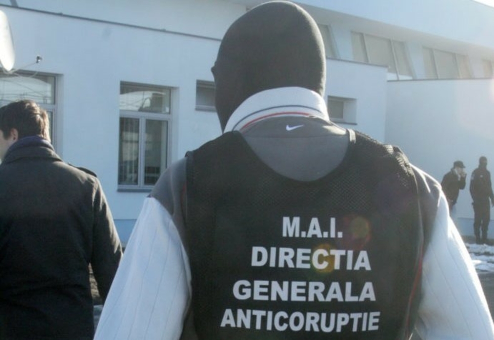 Agent de poliție de la IPJ Galați trimis în judecată pentru săvârșirea infracțiunii de trafic de influență