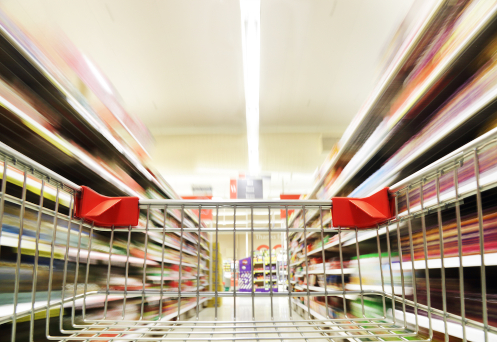Un supermarket din județul Timiș a limitat cantitatea de produse de bază care pot fi cumpărate pe un bon