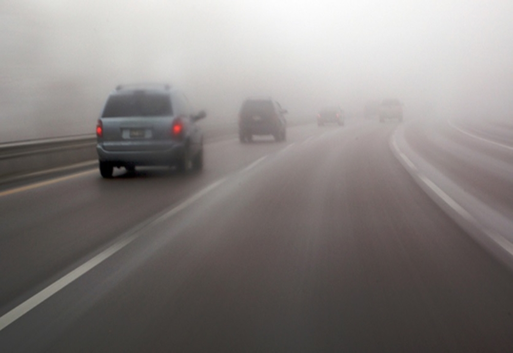 Ceață pe mai multe drumuri din Giurgiu și Ilfov. Ce vă sfătuiesc polițiștii