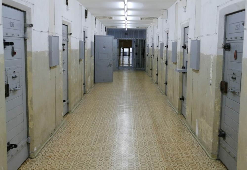 Focar de Covid-19 la Penitenciarul Ploiești: 11 deținuți au fost transferați