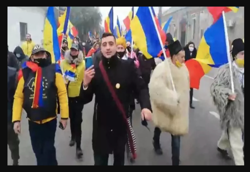 PROTEST, de Ziua Națională, cu sute de participanți. Simpatizanții AUR au luat cu asalt orașul Unirii – Alba Iulia