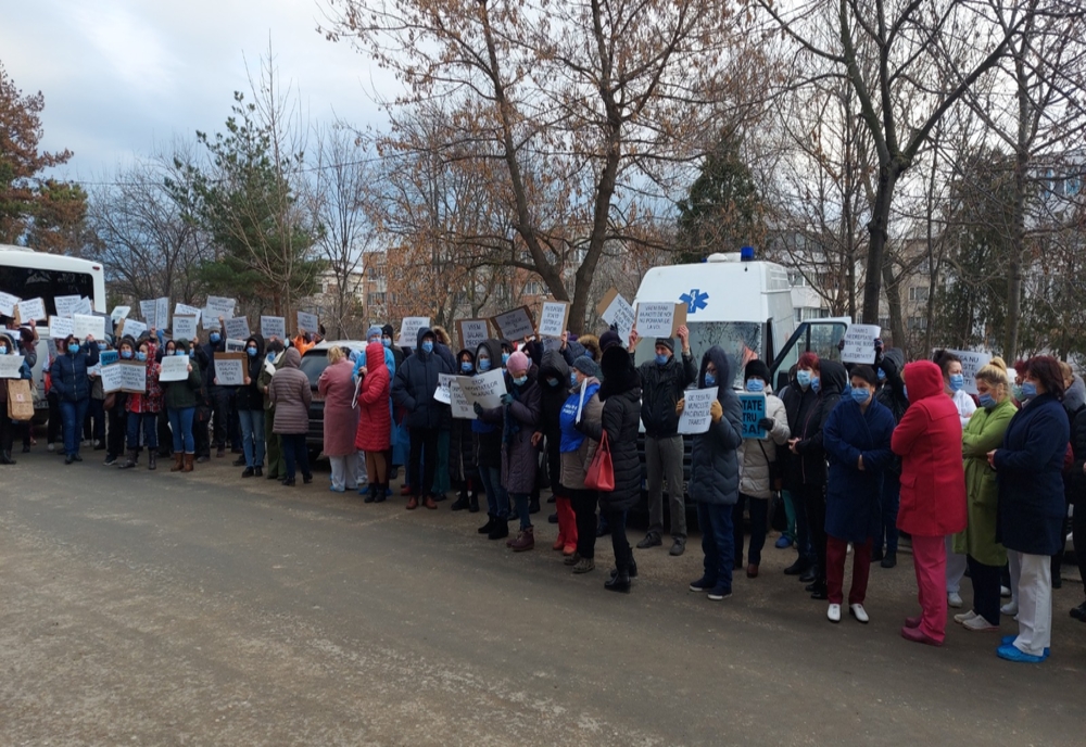 VIDEO| Protest spontan la Spitalul Judeţean Tulcea