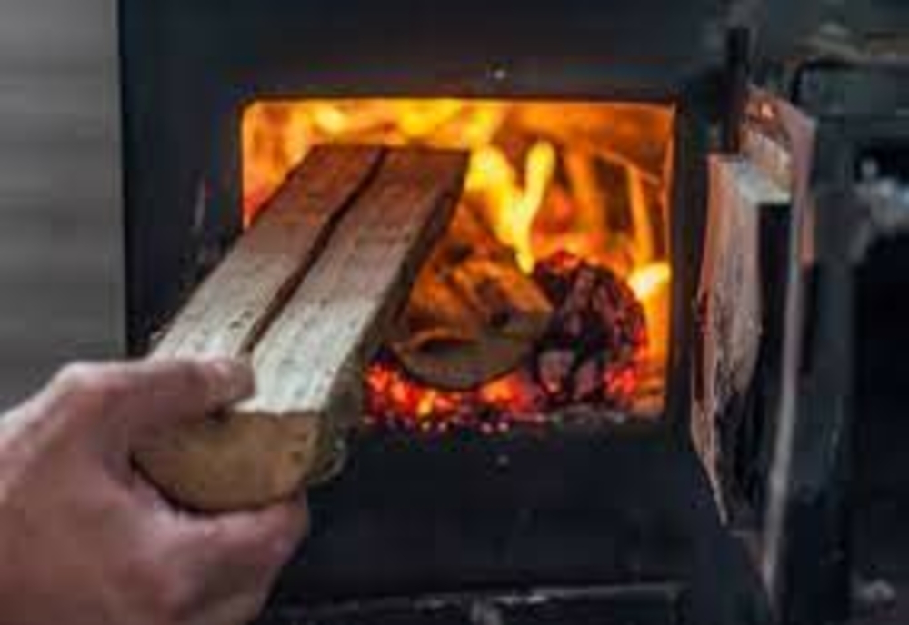 Comisia Europeană, precizări despre încălzirea cu lemne în România până în 2023