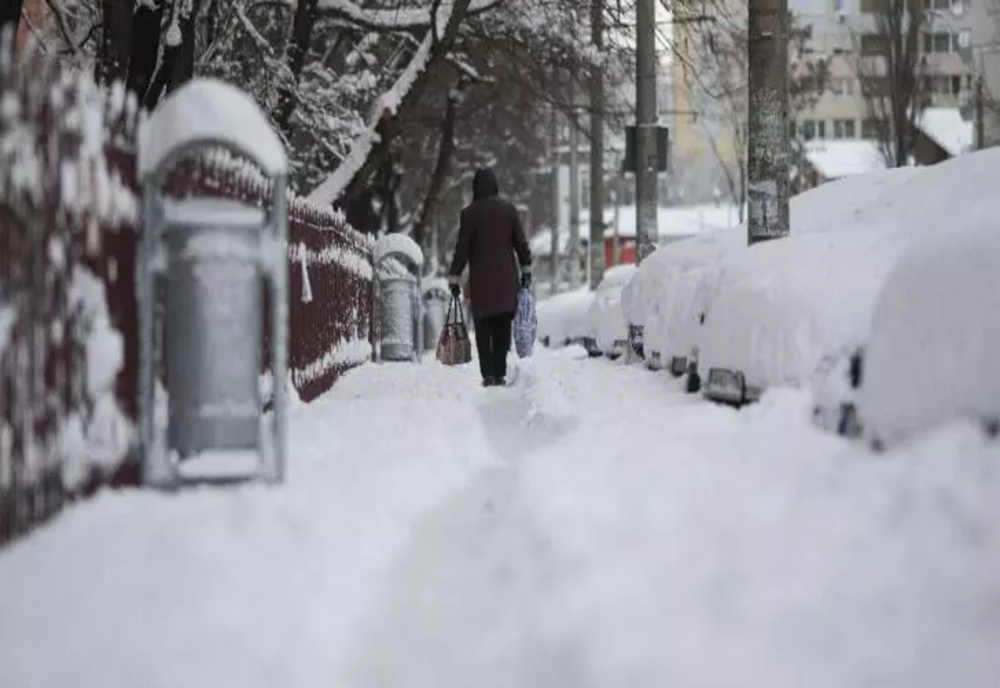 ALERTĂ METEO – Temperaturi extreme: cod PORTOCALIU de ninsori și viscol – rafale de până la 110 km/h – HARTA urgiei albe