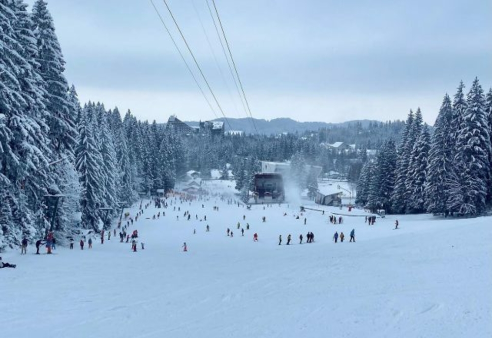 Autorităţile au anunțat când s-ar putea deschide, oficial, sezonul de schi din Poiana Braşov!