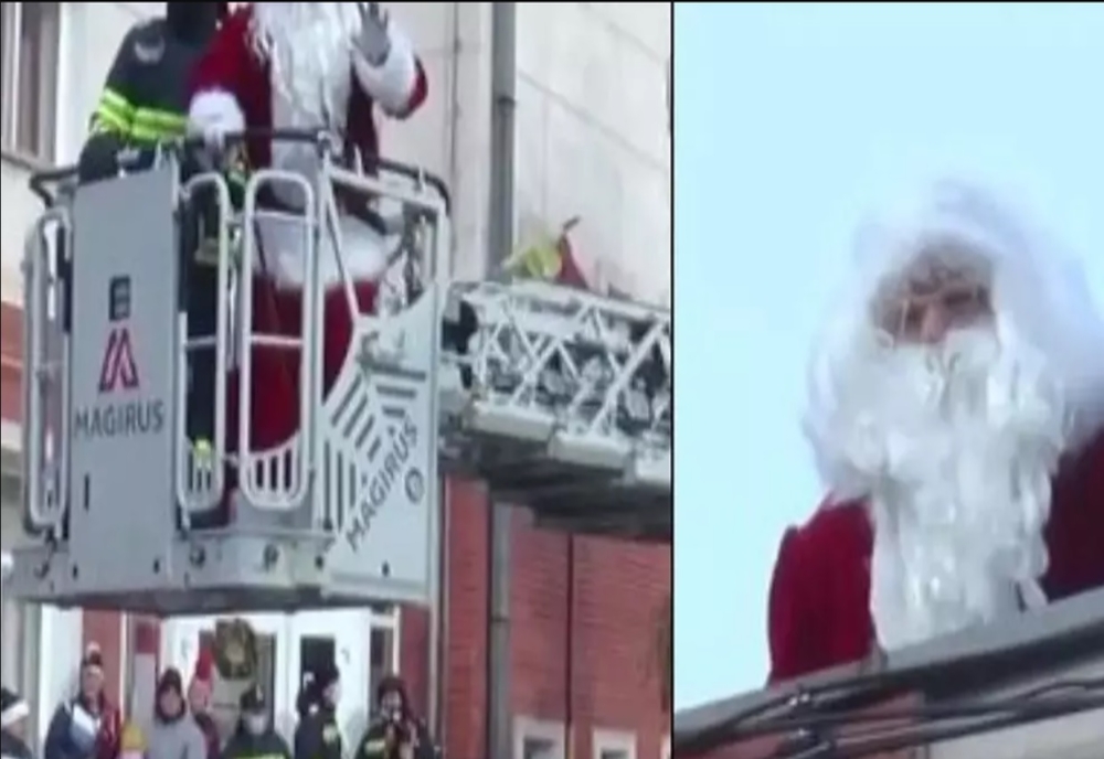 Moș Crăciun a rămas blocat pe un acoperișul clădirii ISU din Galați