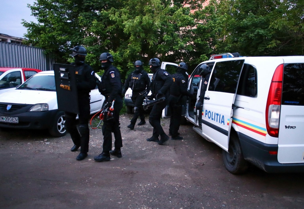 Contrabandă cu arme și muniții: Au loc percheziții în București și în alte 36 de județe