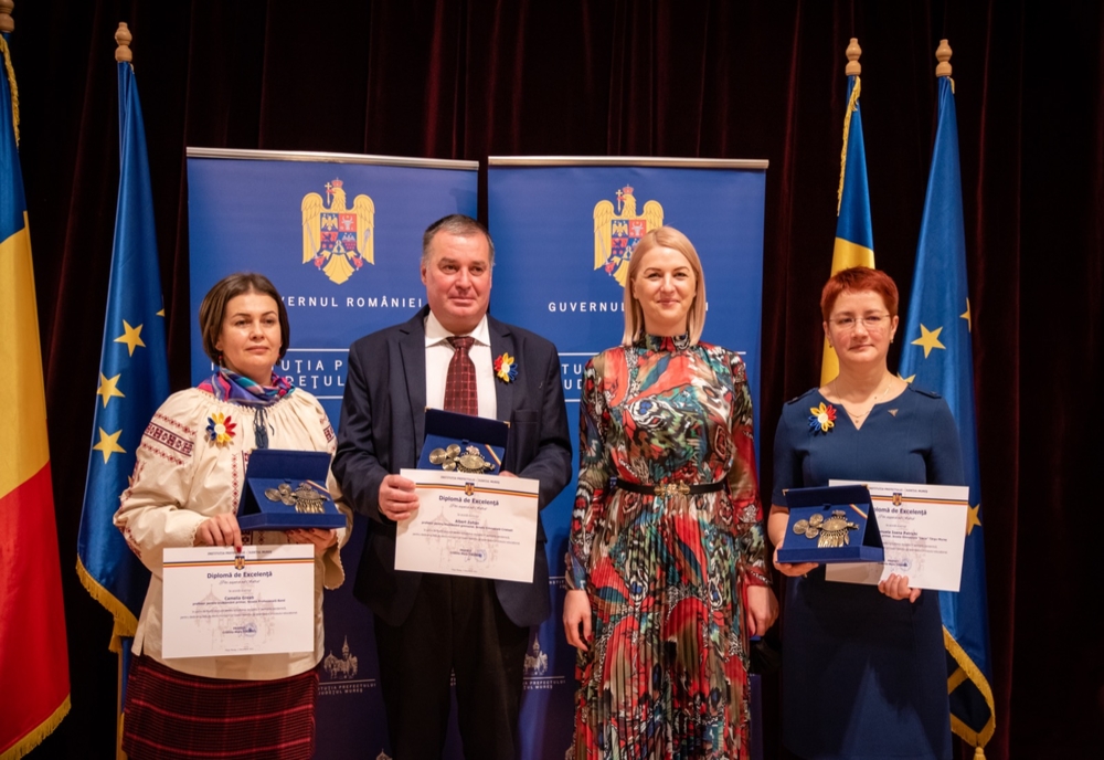 De Ziua Națională, trei profesori din Mureș au primit cea mai prestigioasă distincție a județului