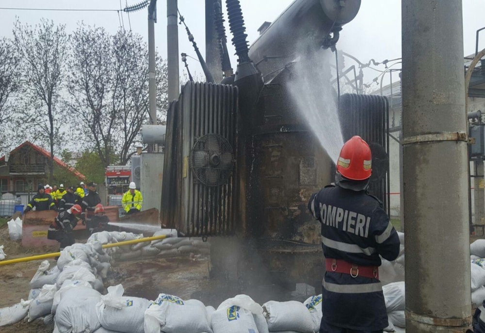 Incendiu la un transformator electric din Ploiești