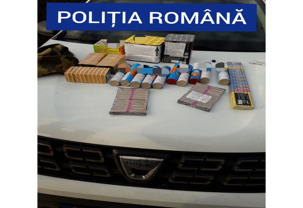 Peste 30 de kilograme de articole pirotehnice confiscate de poliţiştii cărăşeni