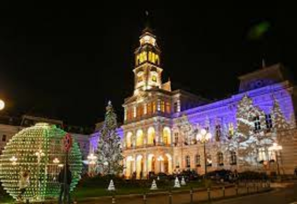 Iluminatul festiv va fi pornit în weekend la Arad. Se deschide Târgul de Crăciun