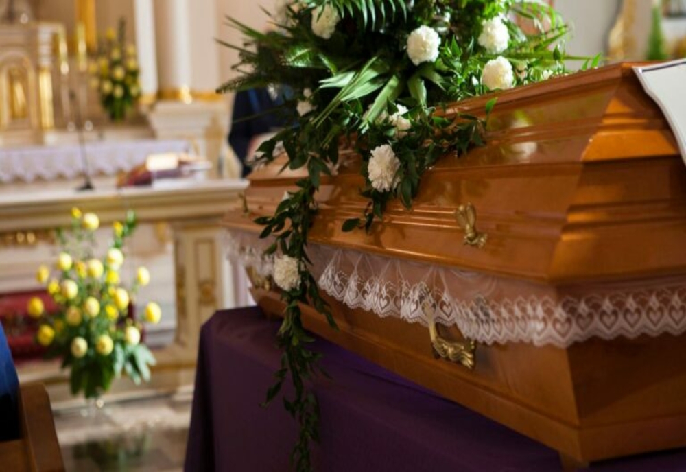 Ajutorul de înmormântare se majorează în 2022. Vezi care sunt actele necesare pentru ridicarea banilor