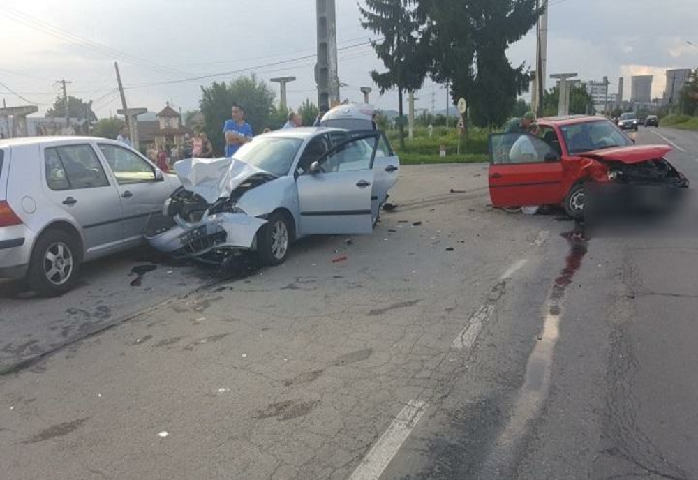 Accident rutier pe DN 71, la Dâmboviţa. Trei persoane au avut nevoie de îngrijiri medicale