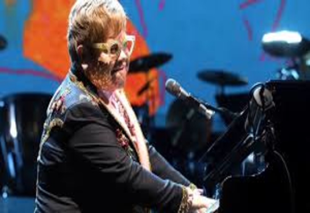 Elton John are Covid-19. Cum se simte artistul în vârstă de 74 de ani