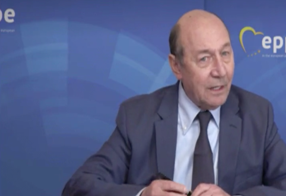 Traian Băsescu: Nu este treaba președintelui Putin cum se apără România