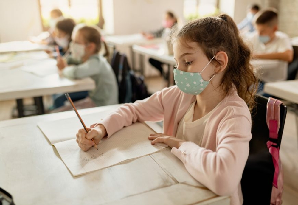Două unități școlare din Dâmbovița au trecut la online din cauza infectărilor cu COVID
