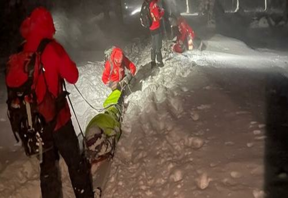 Turistă rănită grav, la schi, pe un traseu între Cheia și Săcele