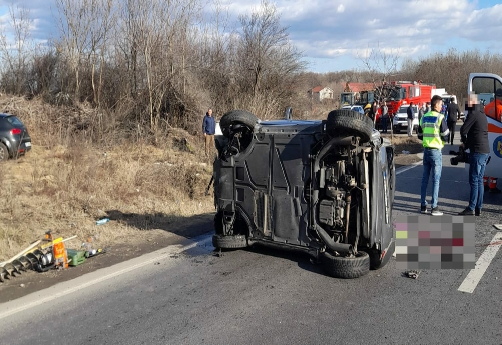 Accident grav în Dâmbovița. Două persoane au fost rănite
