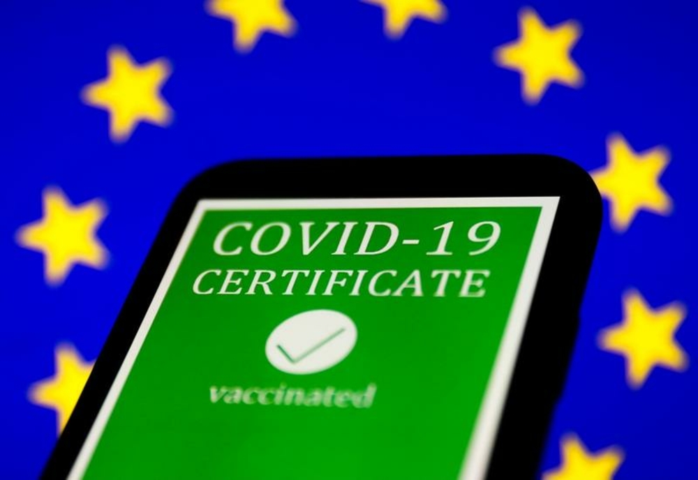 Comisia Europeană propune extinderea cu un an a utilizării certificatului verde: „Virusul încă circulă”