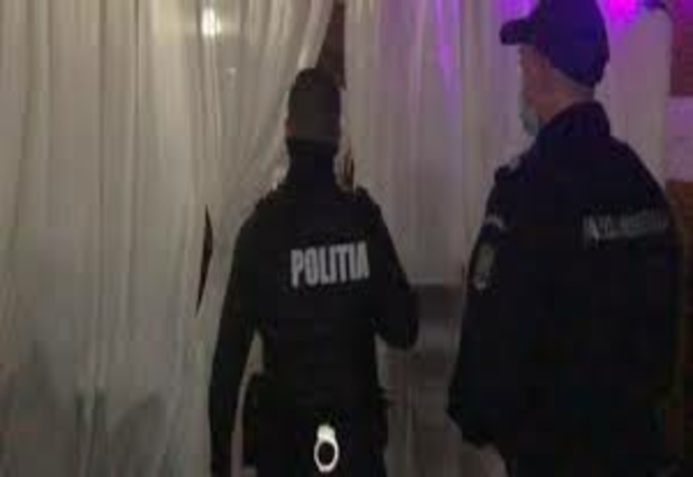 Localuri sancționate, la Blejoi. Polițiștii au oprit o petrecere cu 100 de persoane