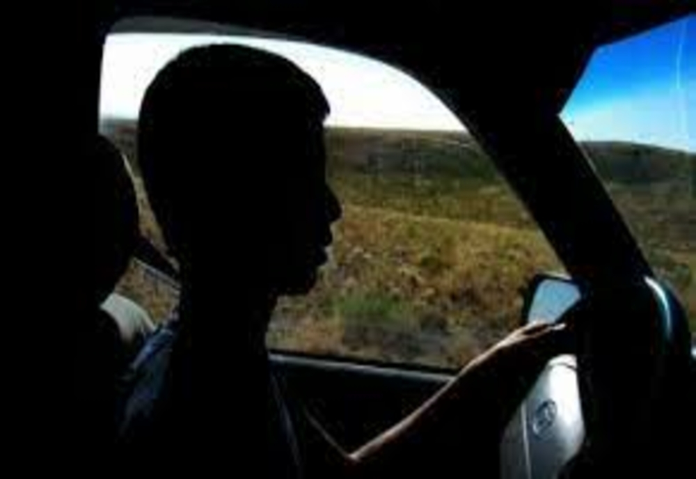 Minor de 14 ani din Bucureşti, depistat la volanul unui autoturism, în Giurgiu
