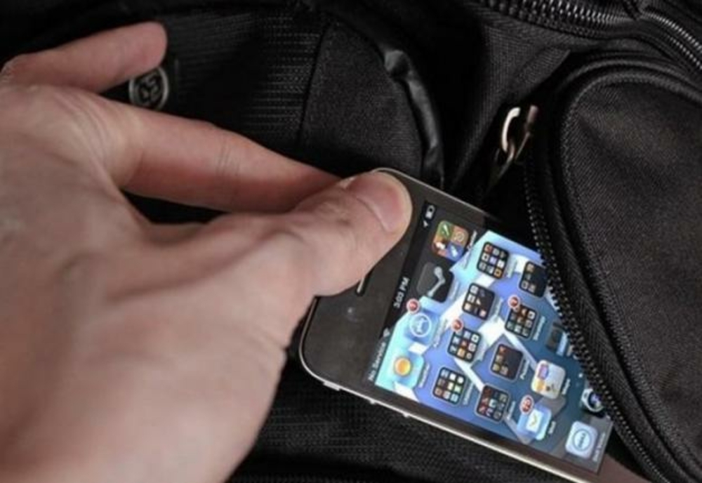 Hoț cu tupeu: A furat un telefon din Unitatea de Primiri Urgențe